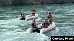 Specijalne policijske snage pretraživale su rijeku Drinu u potrazi za nestalim pripadnikom OS BiH.