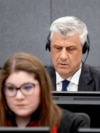 Ish-presidenti i Kosovës, Hashim Thaçi me ish-deputetin Rexhep Selimi dhe ekipet mbrojtëse, në njërën prej seancave të mbajtura në Hagë.