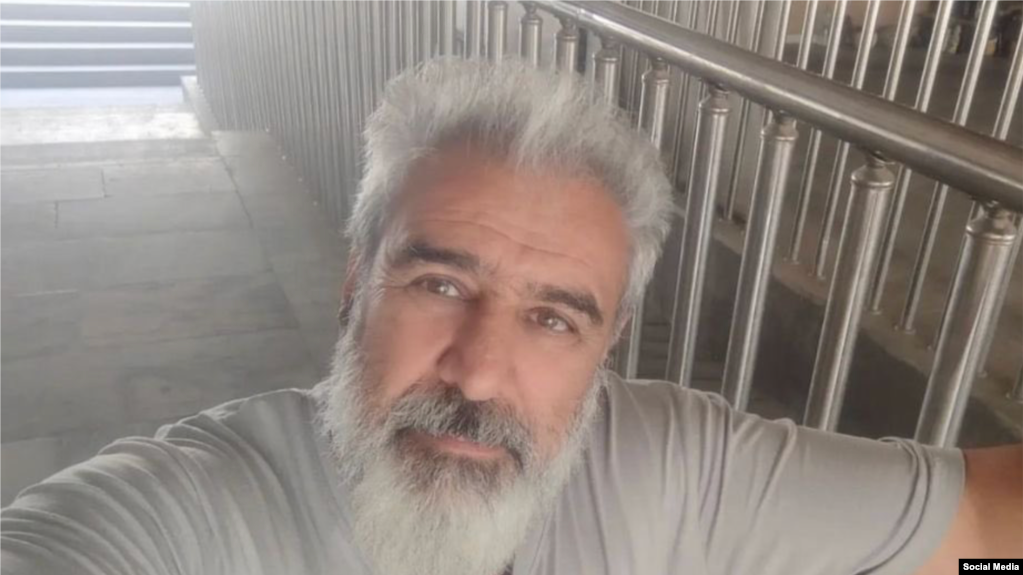 علی آدینه‌زاده روز ۳۱ تیرماه توسط دادگاه انقلاب قوچان به اتهام «تبلیغ علیه نظام» و «نشر اکاذیب» احضار شده بود