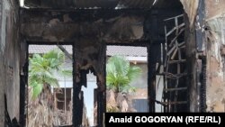 დამწვარი საგანძური: ფოტოები სოხუმიდან