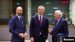От ляво на дясно: Председателят на Европейския съвет Шарл Мишел , генералният секретар на НАТО Йенс Столтенберг и върховният представител на ЕС по въпросите на външните работи Жозеп Борел, 29 юни 2023 г.