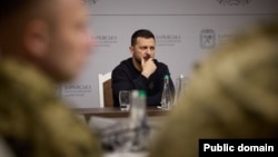 Președintele ucrainean Volodimir Zelenski a participat la o întâlnire cu înalți oficiali militari din regiunea Harkov pe 16 mai.