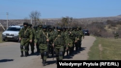 Російські військовослужбовці у Криму. 3 березня 2014 року