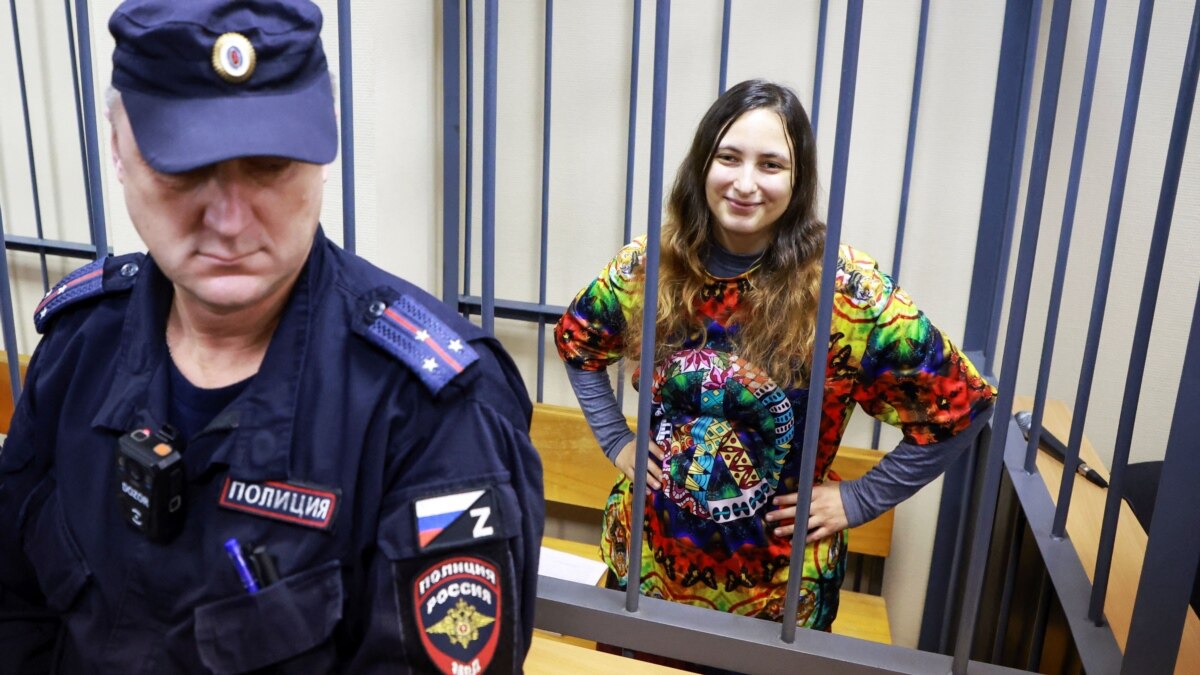 "Не приговор, а расправа". 7 лет колонии за антивоенные ценники