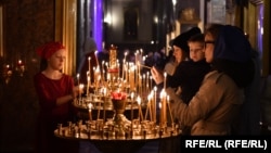 საარქივო ფოტო. წირვა სანქტ-პეტერბურგის ტაძარში. 2023 წელი