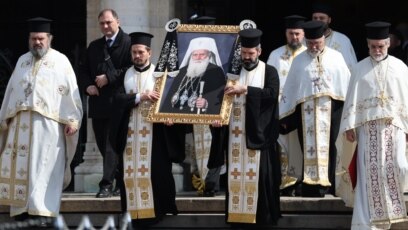 На опелото на патриарх Неофит присъства митрополитът на Киев но