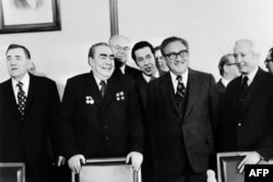 General Secretary of the Communist Party of the Soviet Union Leonid Brezhnev (2nd left) and Soviet Foreign Minister Andrei Gromyko (left) meet U.S. Secretary of State Henry Kissinger (2nd right) and U.S. diplomat Walter J. Stoessel (right) in Moscow in January 1976.
