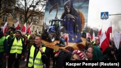 Протест у Варшаві проти регулювання ЄС імпорту сільськогосподарської продукції. 2024 рік