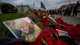Портрет основателя группы ЧВК «Вагнер» Евгения Пригожина на неофициальном мемориале в Санкт-Петербурге, 24 августа 2023 года 