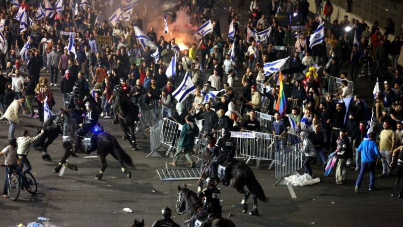 "Это борьба между идентичностями". Кто и почему выходит на протесты в Израиле?