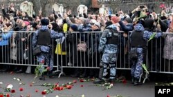 Спецполицаи и заграждения спираха руснаците, които искаха да изпратят лидера на опозицията Алексей Навални