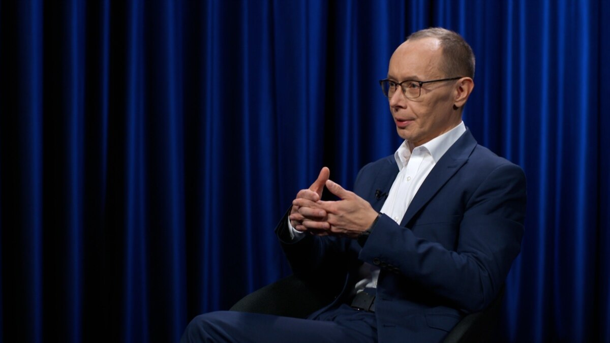 Чоловік затриманої в Росії журналістки Радіо Свобода назвав дружину «політув’язненою»