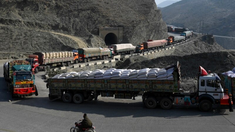 مقامات اتاق های تجارت افغانستان و پاکستان در مورد افزایش مبادلات تجارتی بحث کردند