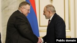Armenia - Armenian Prime Minister Nikol Pashinian meets Russia's Deputy Prime Minister Alexei Overchuk, Yerevan, December 15, 2023.