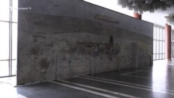 Գյումրու թատրոնը չի կարողանում պատշաճ պահպանել Հակոբ Հակոբյանի որմնանկարը
