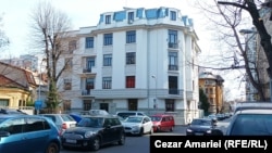 Clădirea de pe strada Spătarului 36 este una dintre puținele consolidate în București în ultimele trei decenii și jumătate.