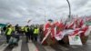 Через блокування автобусів консул виїхав на переговори до польських протестувальників у Дорогуську – Зварич
