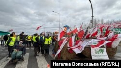 За словами українського посла, консул проведе «необхідні розмови на місці, щоб унеможливити будь-які затримки руху пасажирських автобусів». Фото архівне 