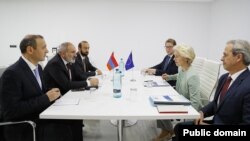 Фотография - пресс-служба аппарата премьер-министра Армении