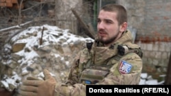 Десантник Расім працює з українським ПТРК «Стугна-П»