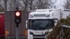 Вантажівки зі Словаччини в Україну поки не пропускатимуть – ЗМІ 