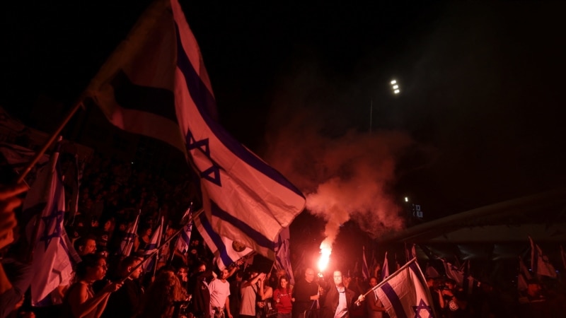Bijesni Izraelci na ulicama nakon smjene ministra odbrane