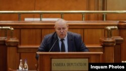 Senatorul Daniel Fenechiu a dat înapoi după presiunile societății civile împotriva proiectului său de lege care permitea ca SRI și STS să asigure securitatea portalului avocaților.