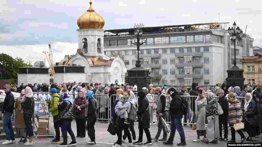 Orthodox believers line up to see the historic icon in Moscow. The Trinity painting will reportedly be transported to the Trinity Lavra of St. Sergius, northeast of Moscow where it will be on permanent display.