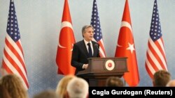 Američki državni sekretar Antony Blinken tokom konferencije za novinare u Ankari, Turska, 20. februara 2023.