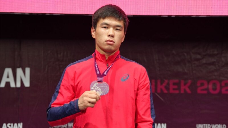 Күрөш (U23): Кыргызстандык эки балбан Азия чемпионатында күмүш медалга ээ болушту