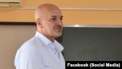 Krsto Vuković, dugogodišnji profesor sociologije i direktor Srednje škole "Danilo Kiš", u Budvi