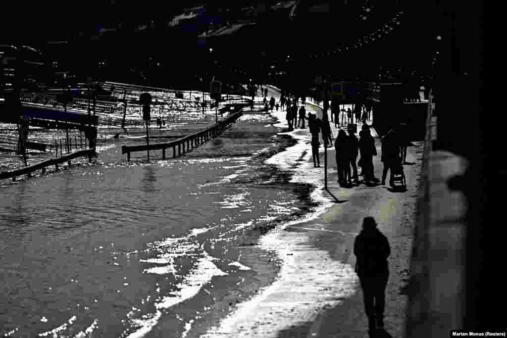 In the early 1980s, Budapest took steps to fortify the city&#39;s flood defenses, reducing the probability of catastrophic floods.