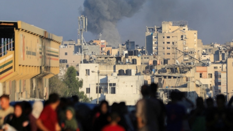 Ysraýyl Gazanyň merkezine zarba urdy, Rafaha tanklary ýollady
