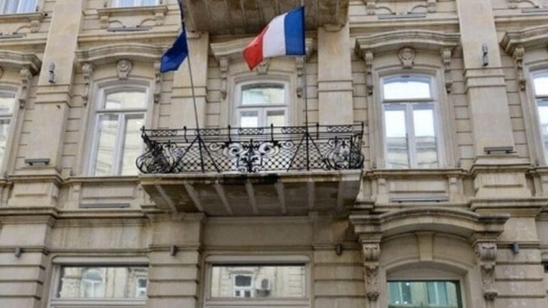 Azerbajxhani i dëbon dy diplomatë francezë