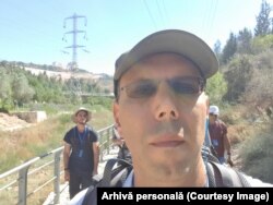 Liviu Lior Lieberman este ghid turistic în Israel și locuiește în Tel-Aviv. Acum, ajută turiștii din mai multe tări să se întoarcă la casele lor.