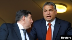 Mészáros Lőrinc nagyvállalkozó és Orbán Viktor miniszterelnök Felcsúton 2014. április 21-én