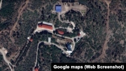 Супутникова антена в передбачуваному місці нанесення ракетного удару біля села Семидвір'я, скріншот карти Google