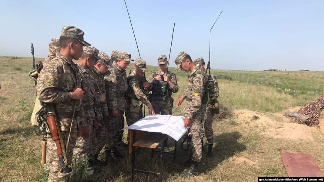 Топтық порнодағы жетілген латиналықтар