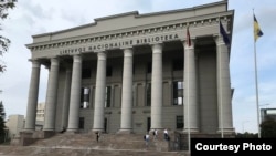 Вильнюс. Здание Национальной библиотеки Литвы имени Мартинаса Мажвидаса, где 19 сентября 2023 г. проходил вечер Радио Свобода