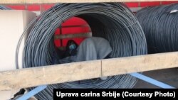 Fotoarhiv: Migranat iz Sirije u kamionu sa tovarom metalne žice, Niš, Srbija