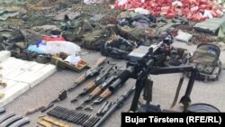  Част от конфискуваните оръжия. 