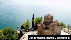 Црквата Св. Јован Канео во Охрид. - Илустрација, убавините на Охридското Езеро.