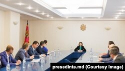 Președinta Maia Sandu și reprezentanții mai multor partide politice, în discuții la președinție, 28 iunie 2023. 