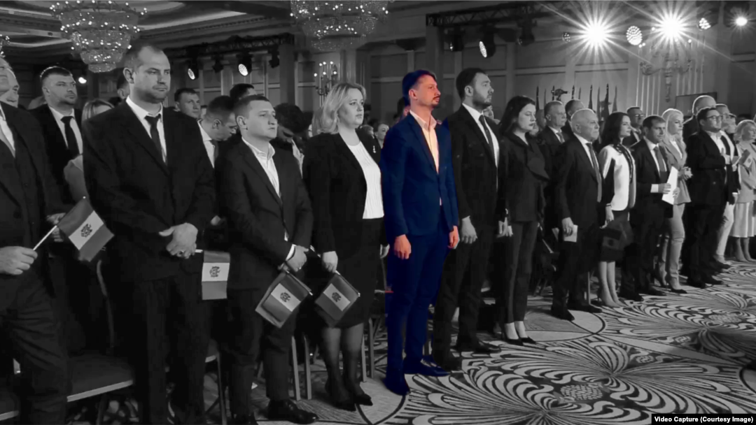 Iuri Vitneanski (în centru), vicepreședinte al Partidului „Renaștere”, la Moscova, în timpul lansării blocului politic „Pobeda”.