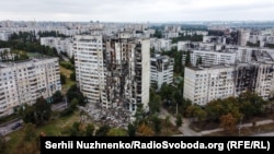 Вигляд на зруйнований будинок на околиці району Північна Салтівка у Харкові, вересень 2022 року. Це найбільш постраждала від війни частина Харкова.