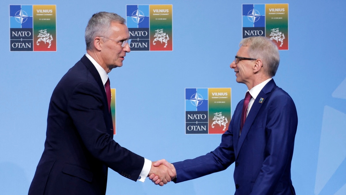НАТО ще разшири многонационалната бойна група, разположена в България. Това