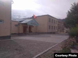 Школа в селе Орто-Нура.