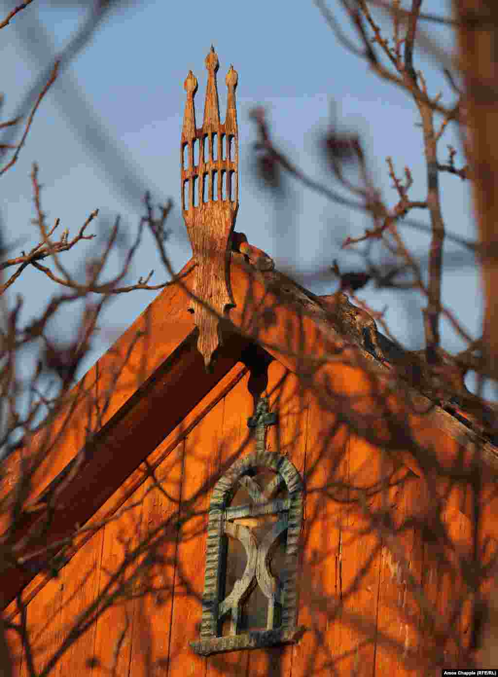 This rooftop monument in Comrat is one of countless weather-worn remnants of an architectural tradition unique to southern Moldova and some regions nearby.&nbsp; &nbsp;