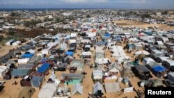 ეგვიპტესთან მოსაზღვრე ქალაქ რაფაჰს თავს აფარებს საომარი მოქმედებების გამო ღაზის სექტორის სხვადასხვა რაიონიდან გაქცეული 1,5 მილიონამდე პალესტინელი 