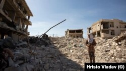  Развалини на здания след земетресенията в Сирия 
